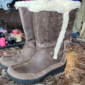 Clarks Brown Winter Boots with Fur Lining